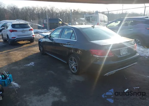 2015 Mercedes-Benz E 350 4Matic z USA, uszkodzony, nr VIN WDDHF8JB6FB121179